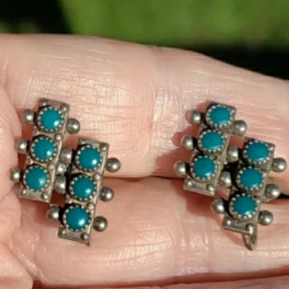 Vintage Native American Sterling Silver Turquoise Earrings Screwbacks - Picture 1 of 5